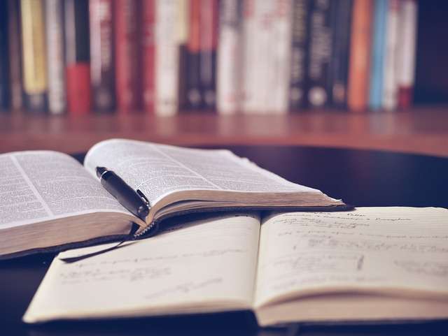 Five Classic Branding and Marketing Books for Small Law Firm Partners